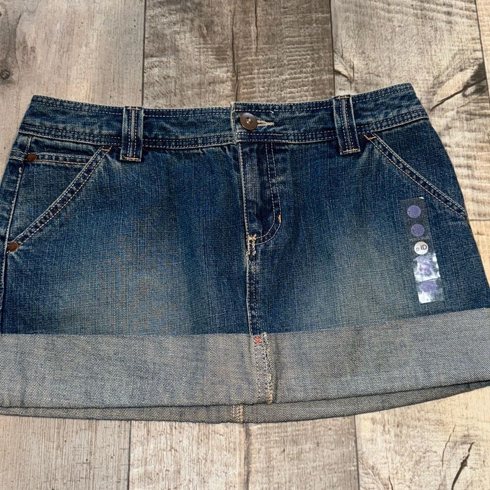 NEW‎ with Tags- PERSONAL DENTITY Denim skirt- size 7
